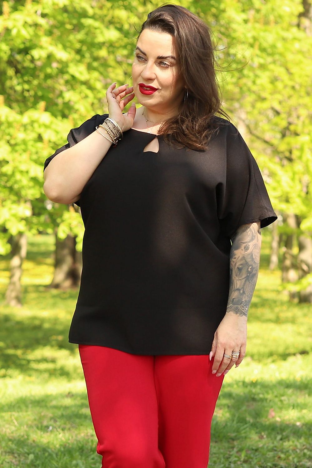 Plus size blouse model 169033